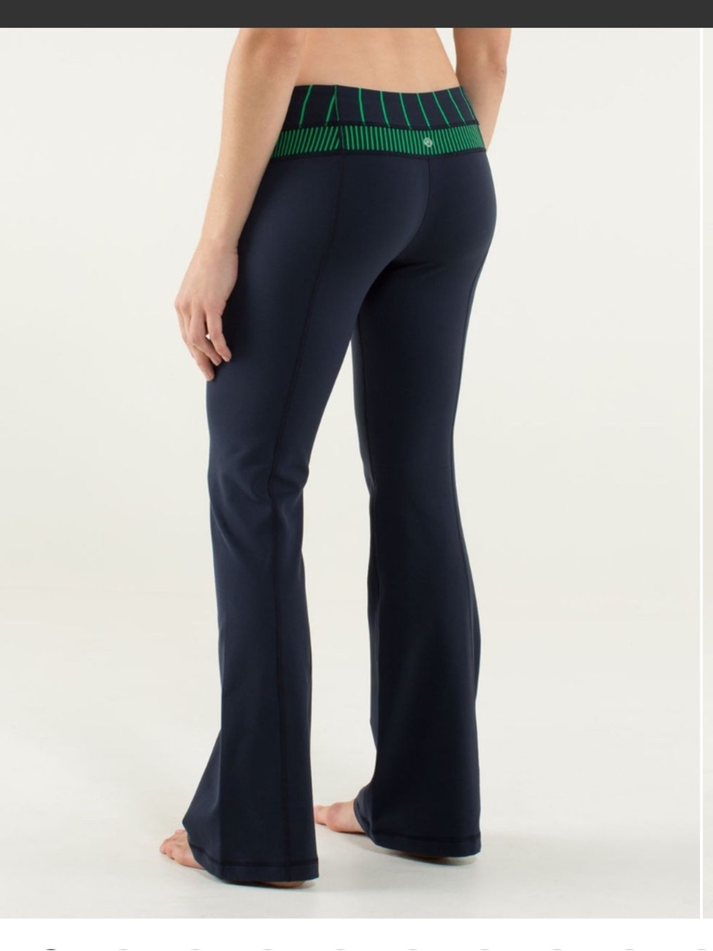Lululemon Groove Pant with Green Stripe Waistband - Navy Women’s 12 - Picture 2 of 7
